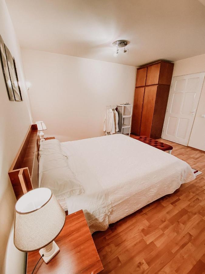 Cosy Bedroom For 2 With Balcony In A Family Villa Turnu Magurele Exterior foto