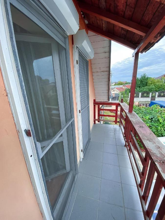 Cosy Bedroom For 2 With Balcony In A Family Villa Turnu Magurele Exterior foto