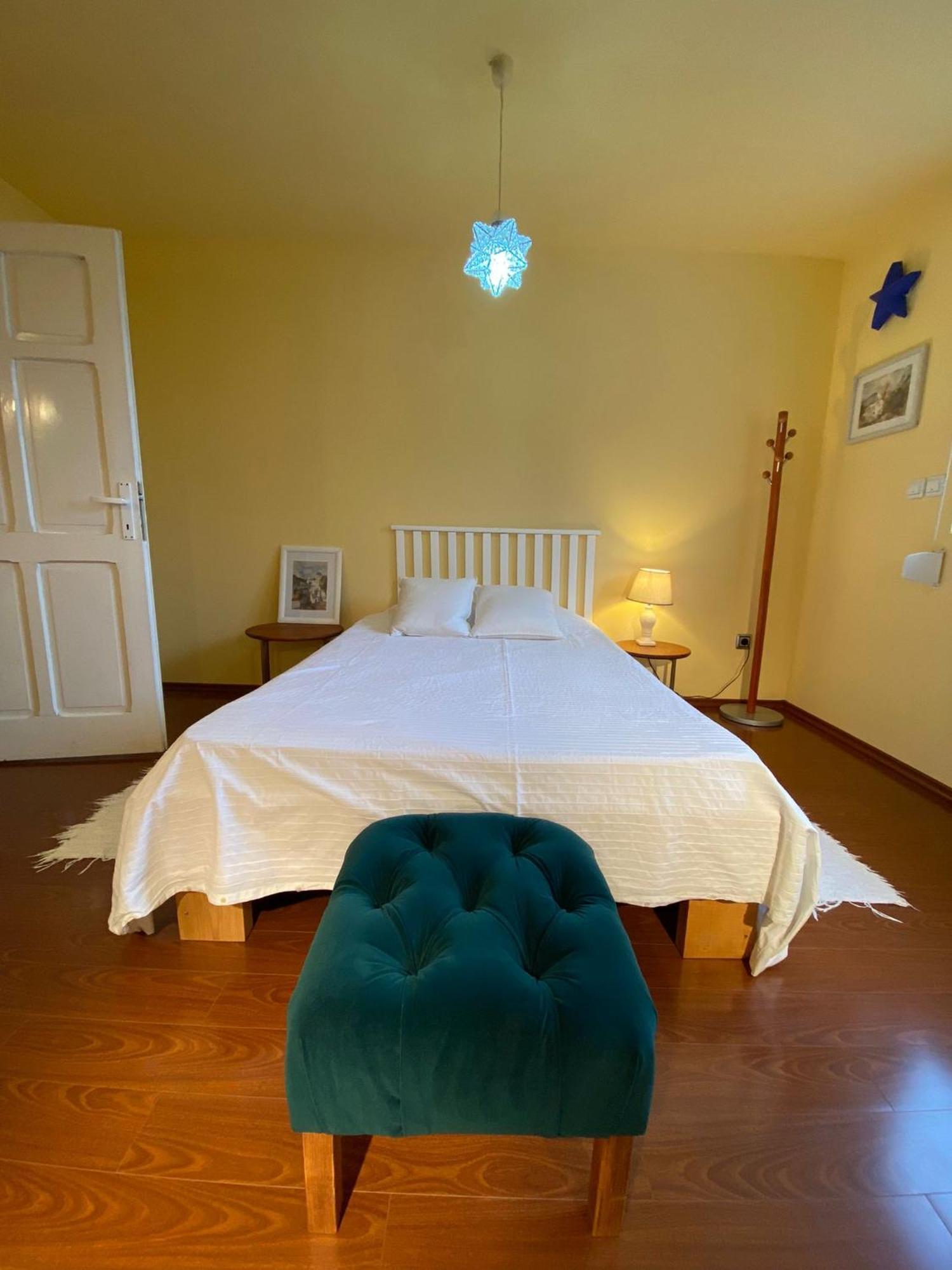 Cosy Bedroom For 2 With Balcony In A Family Villa Turnu Magurele Exterior foto